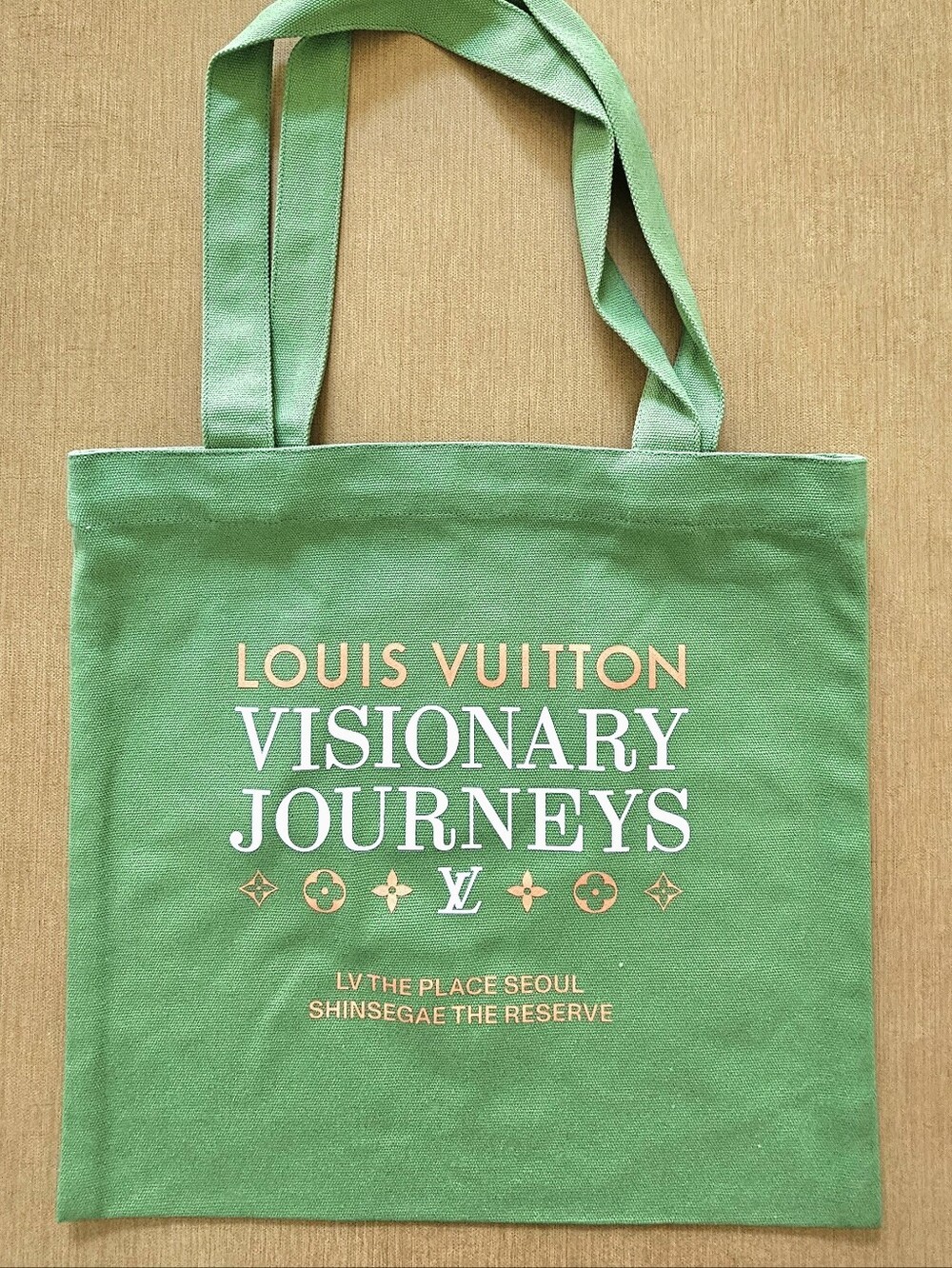 Louis Vuitton Visionary Journeys Seoul Shinsegae Exhibition Canvas Green Tote
